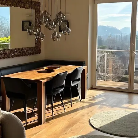 Semesterbostad Traumhaus Mit Herrlichem Blick Graz